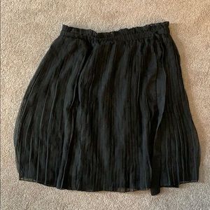 Black pleated skirt